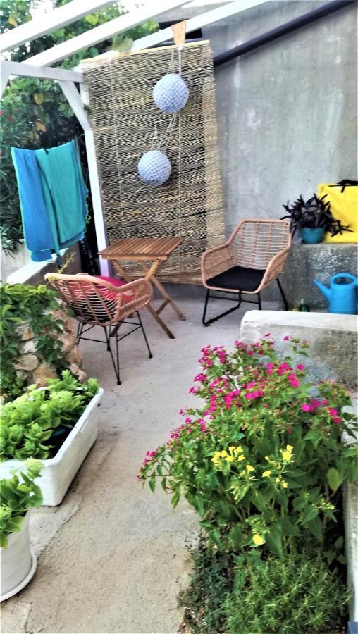 Agave Apartments Stara Baška Extérieur photo